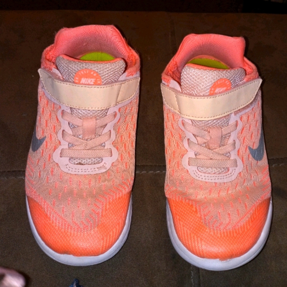 Size 1 Youth Girls Nikes